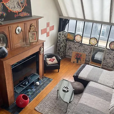 Atypical And Spacious In 17th باريس